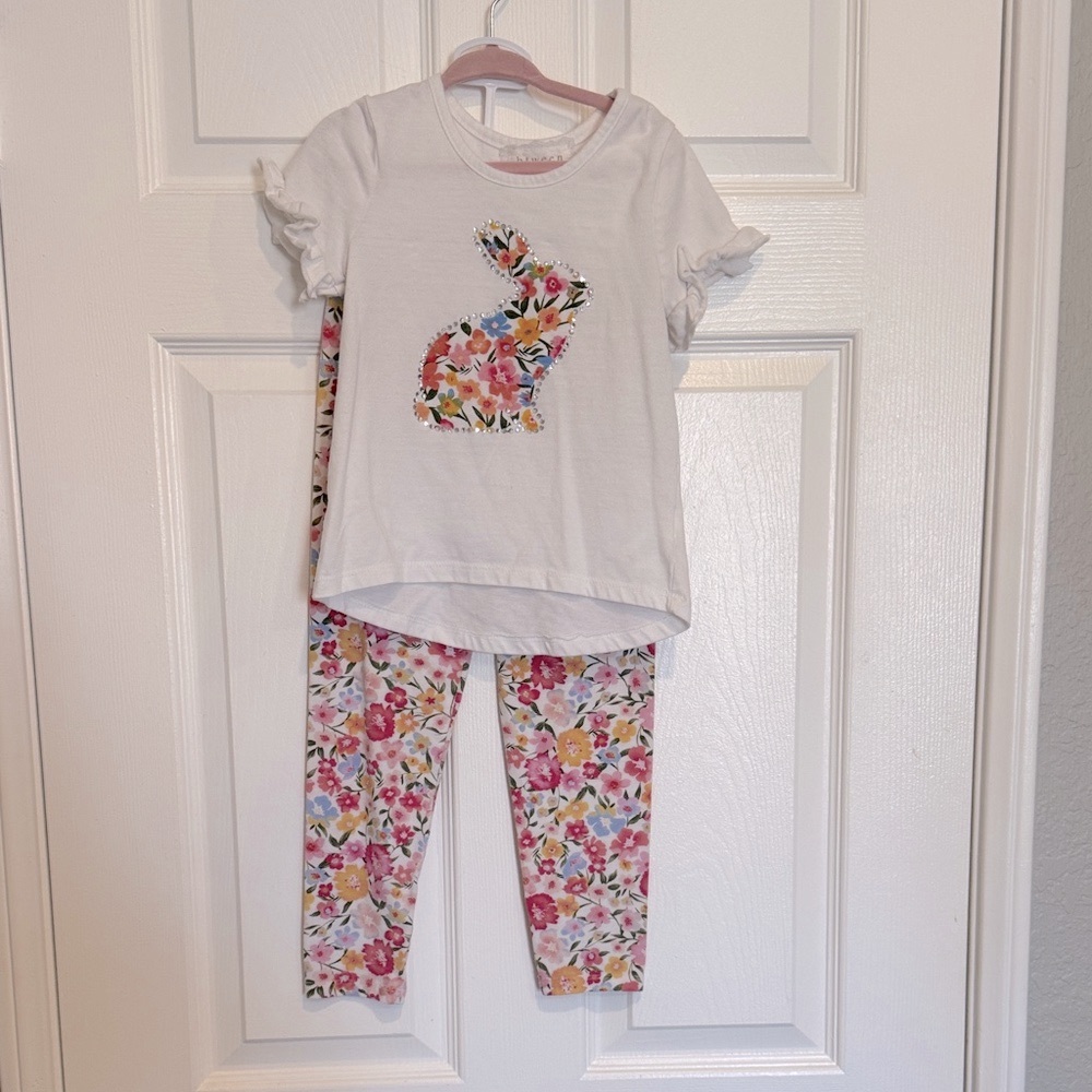 Btween Adorable Easter rhinestone floral rabbit matching outfit Size 5 G11